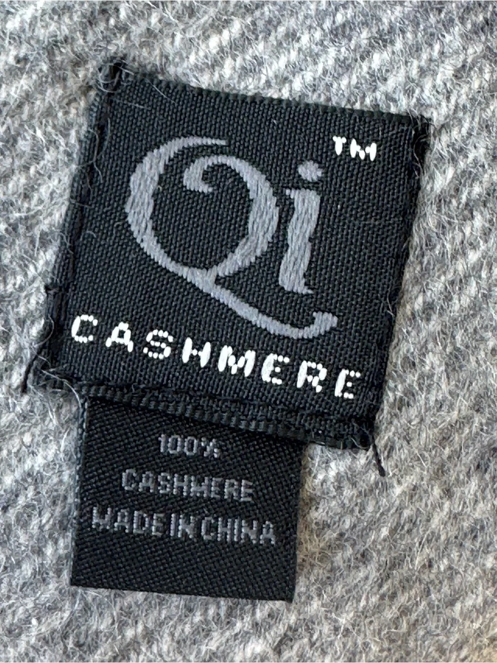 Qi Cashmere Blue & Gray Plaid Fringe Scarf, 100% Cashmere, 70”x12”